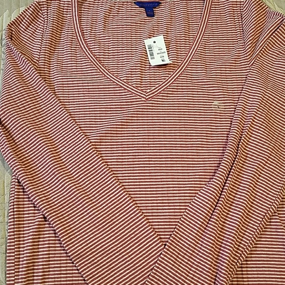 Long Sleeves - Picture 2 of 3